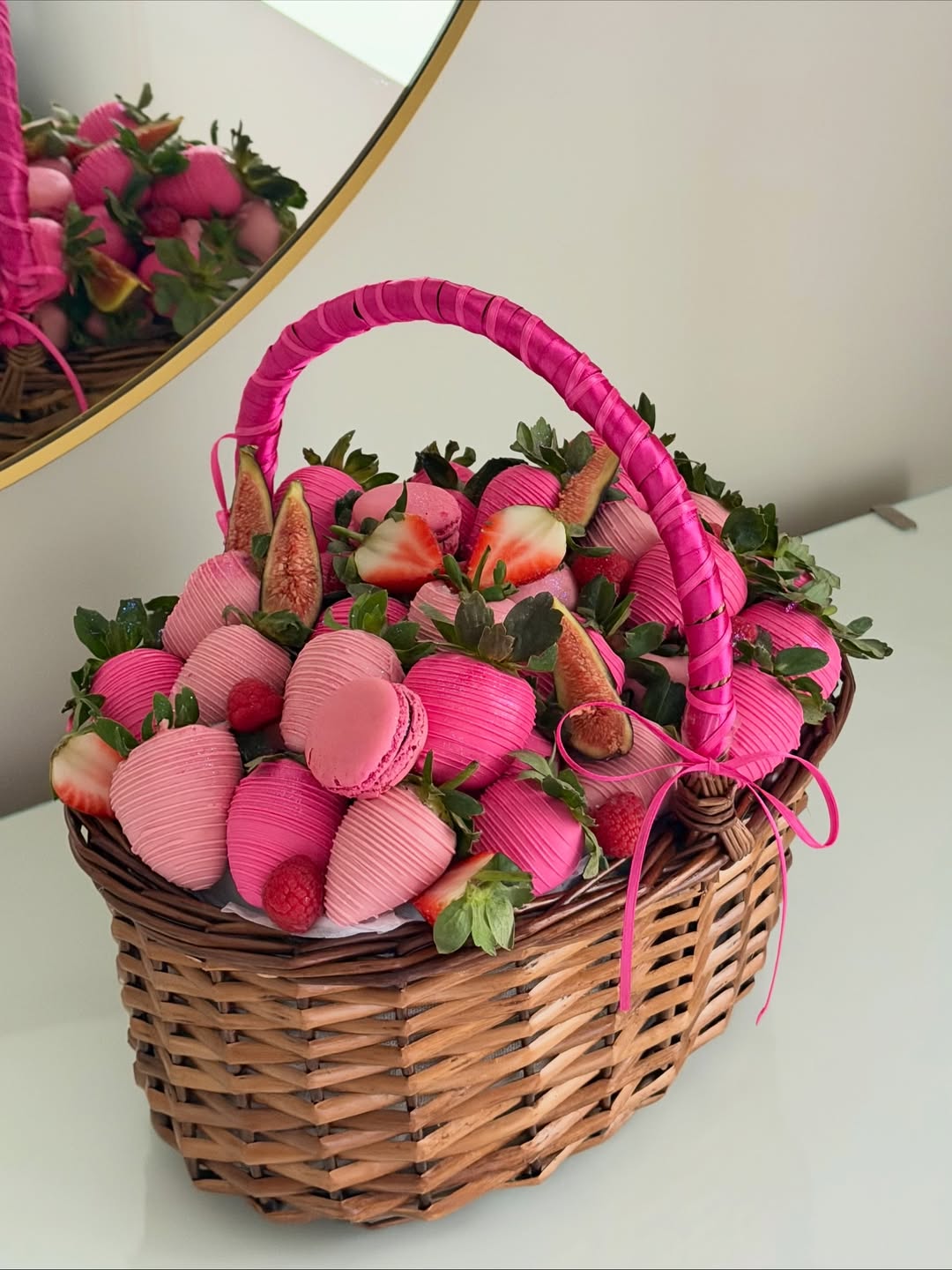 Pink strawberry basket _2
