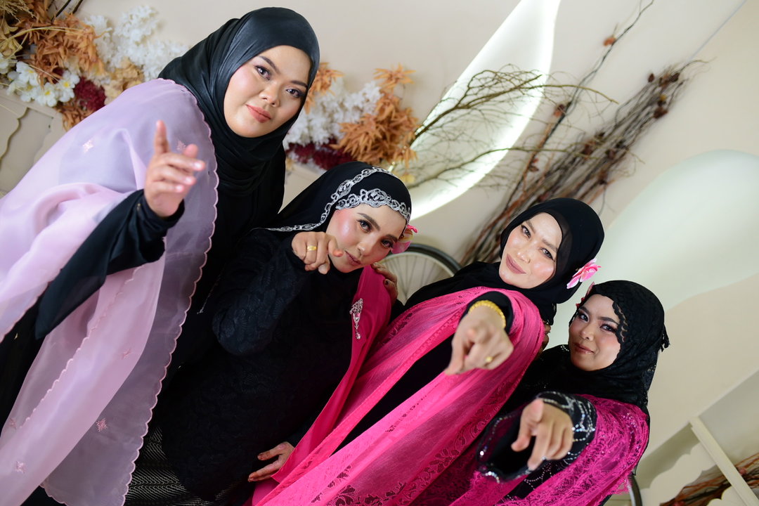 TAMBAHAN MAKEUP RAYAAAAAAA