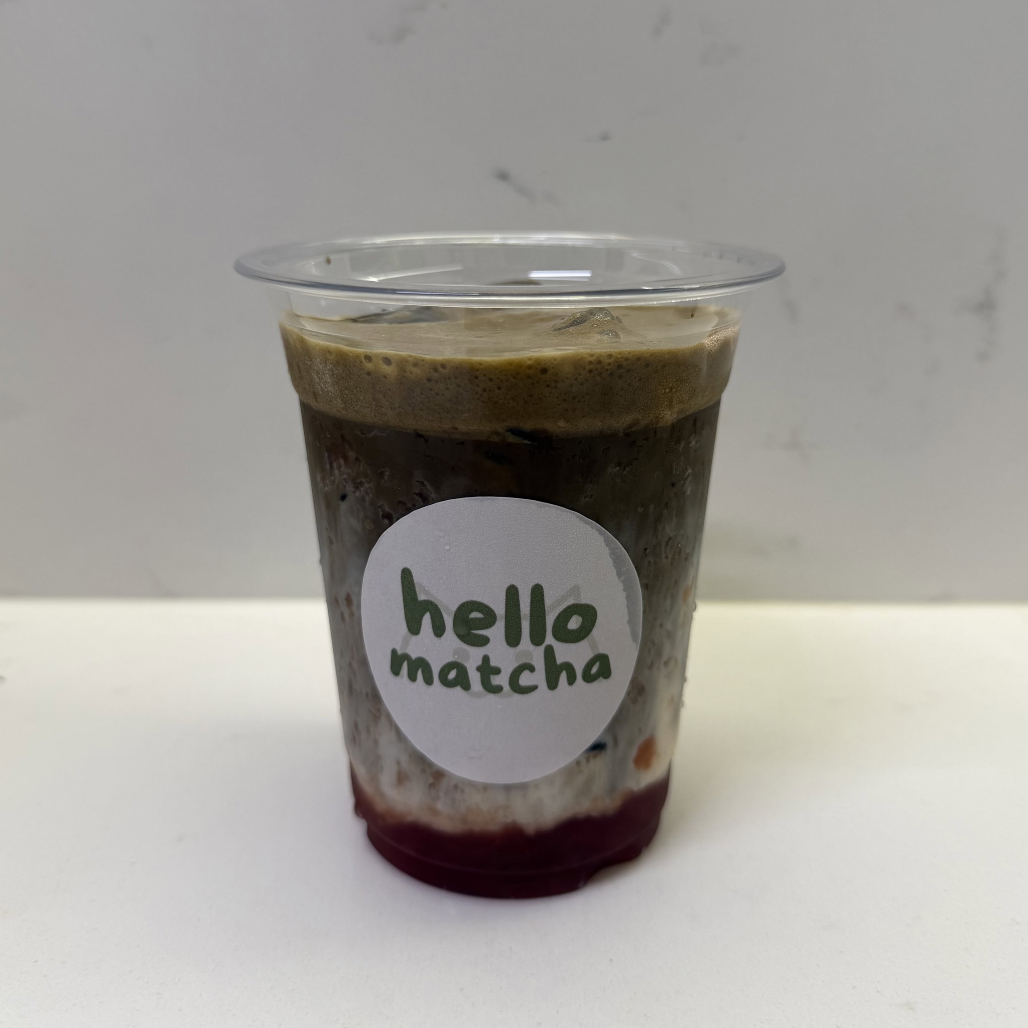 Iced Strawberry Hojicha Latte_0