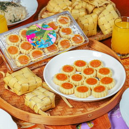 Royal Pineapple Tart