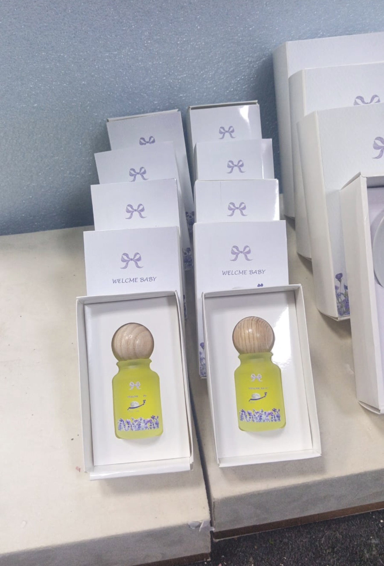 علب مع الثيم + عطر حسب الطلب/عدد12_2