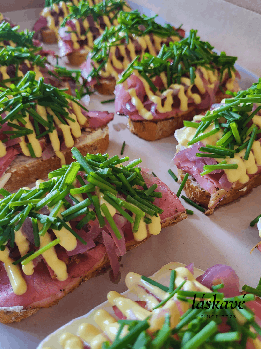 chlebík S HOVÄDZÍM PASTRAMI_0