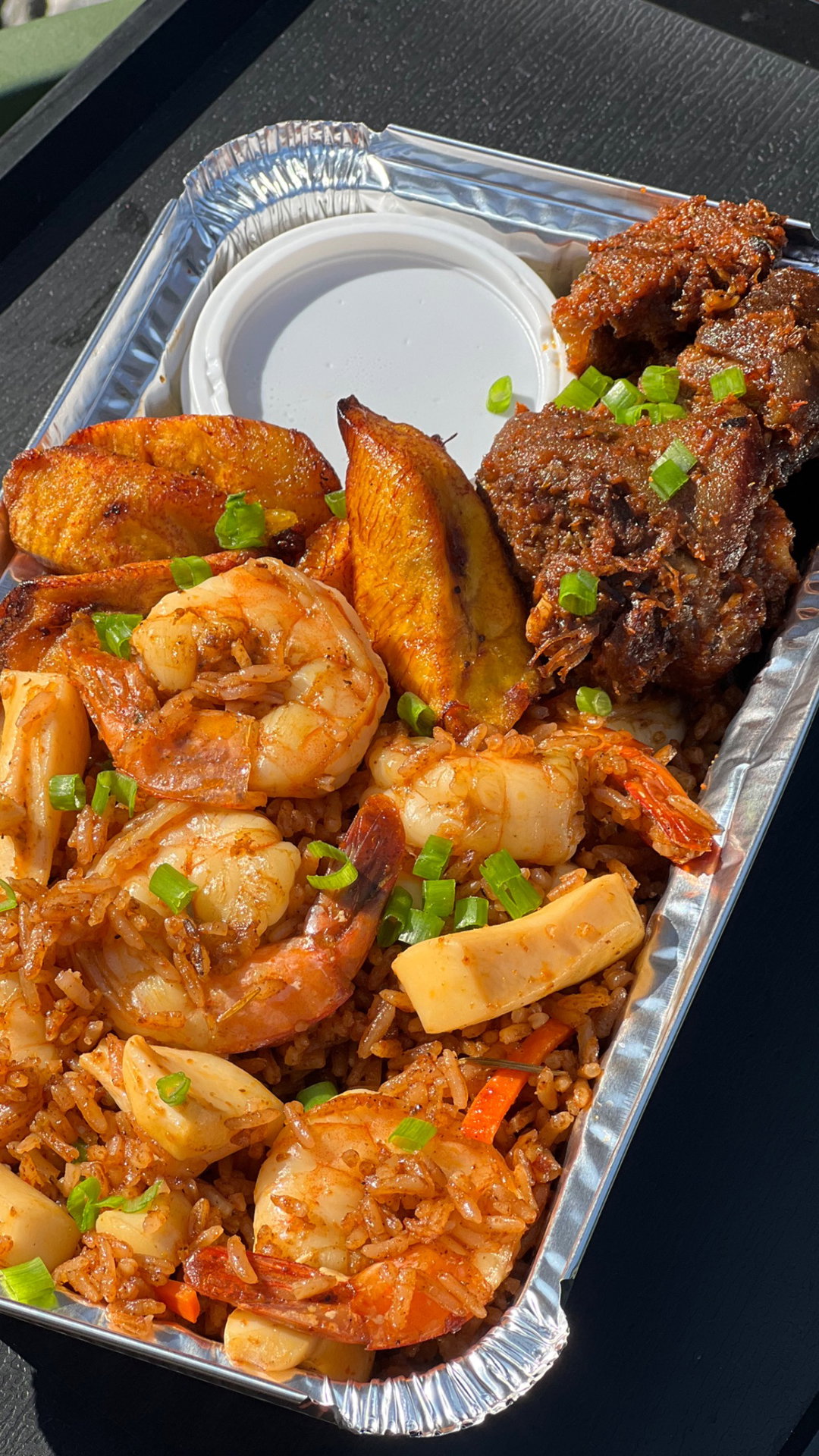 Seafood & meat jollof 