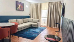 HI Suites Accomodations 