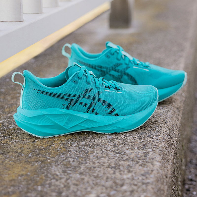 ASICS NOVABLAST 5