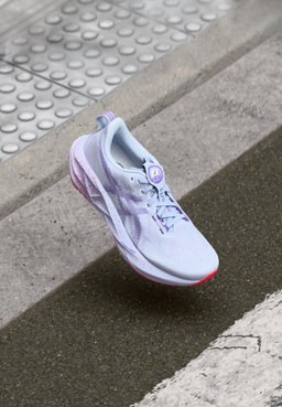 ASICS NOVABLAST 5