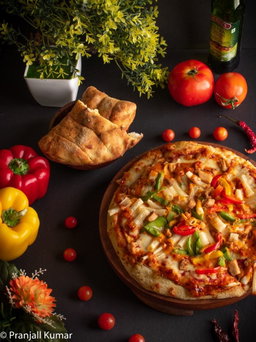 Veg loaded pizza 