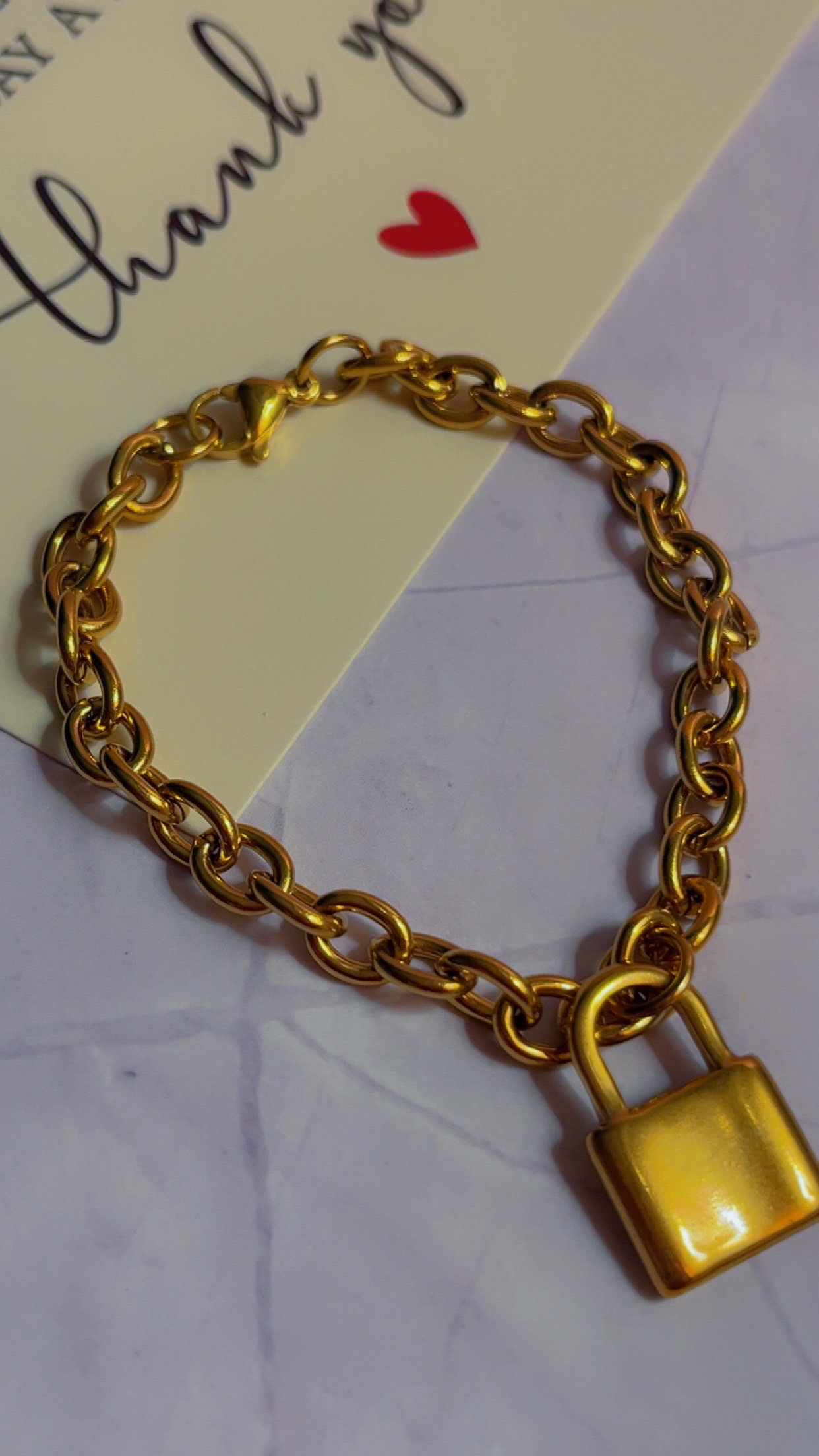 Lock Bracelet Gold_1