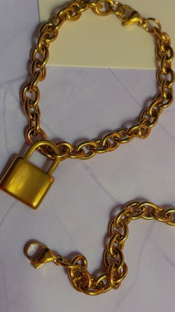 Lock Bracelet Gold