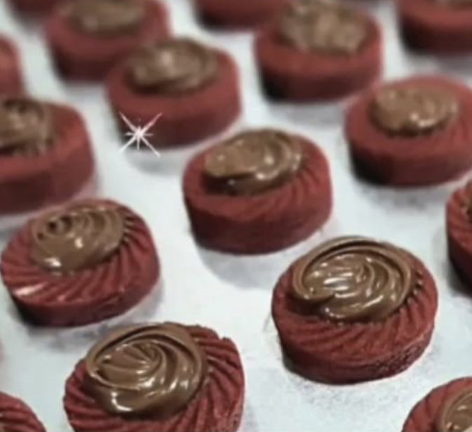 Red Velvet Nutella Tart (50pcs)_0