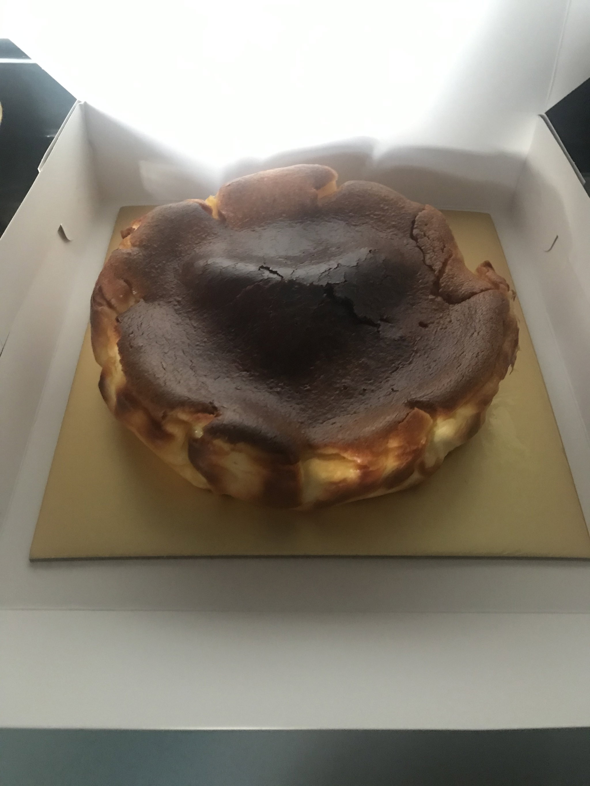 Burnt Cheesecake 8 Inch_0