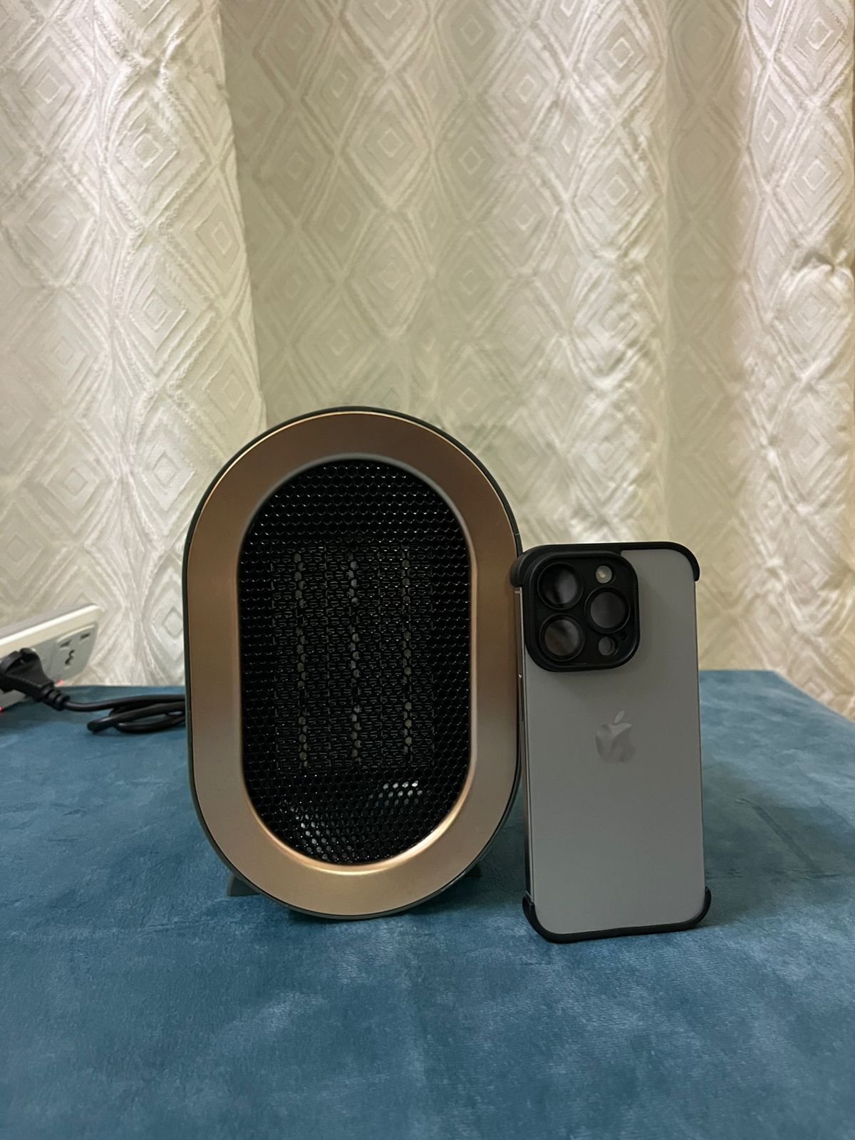Electric Desktop Mini Heater Portable 1000W Bathroom Heater_3
