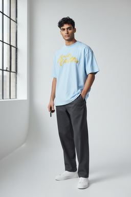 T-shirt Homme Bleu Ciel – Imprimé Jaune