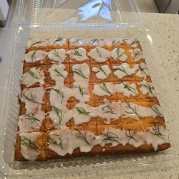 9x9in Lemon Buttercakes
