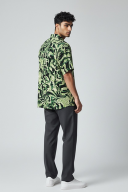 Chemise verte imprimé tropical 