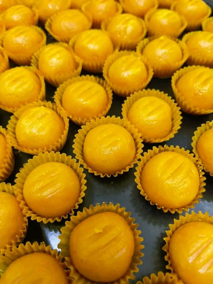 Royal Pineapple Tart (No Cheese)