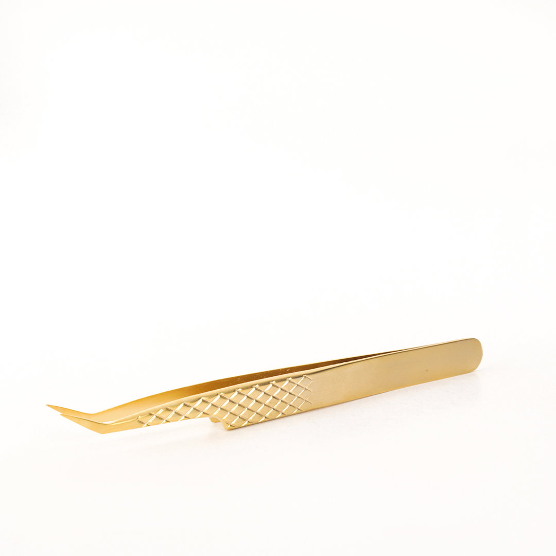 LU 31 GOLD CURVED TWEEZERS