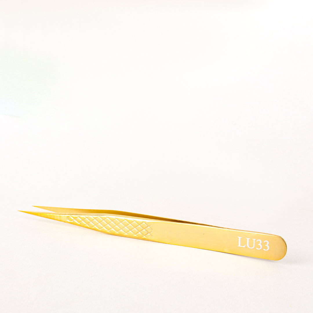LU 33 GOLD CURVED TWEEZERS