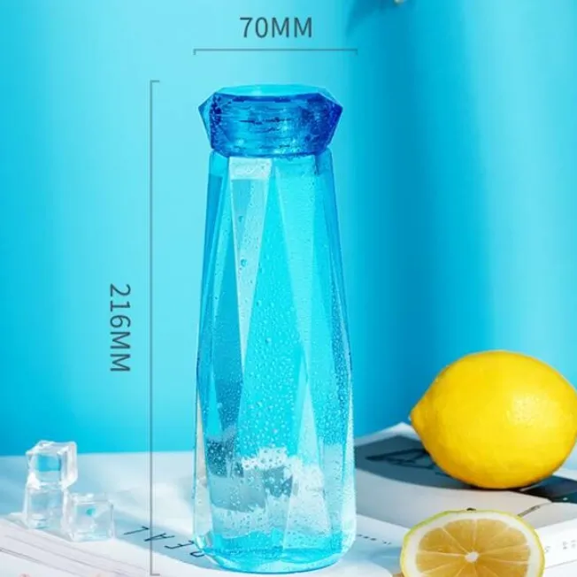 Bouteille d'eau en verre au design diamanté_3