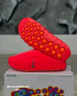 Nike Mind 001