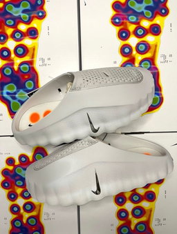 Nike Mind 001