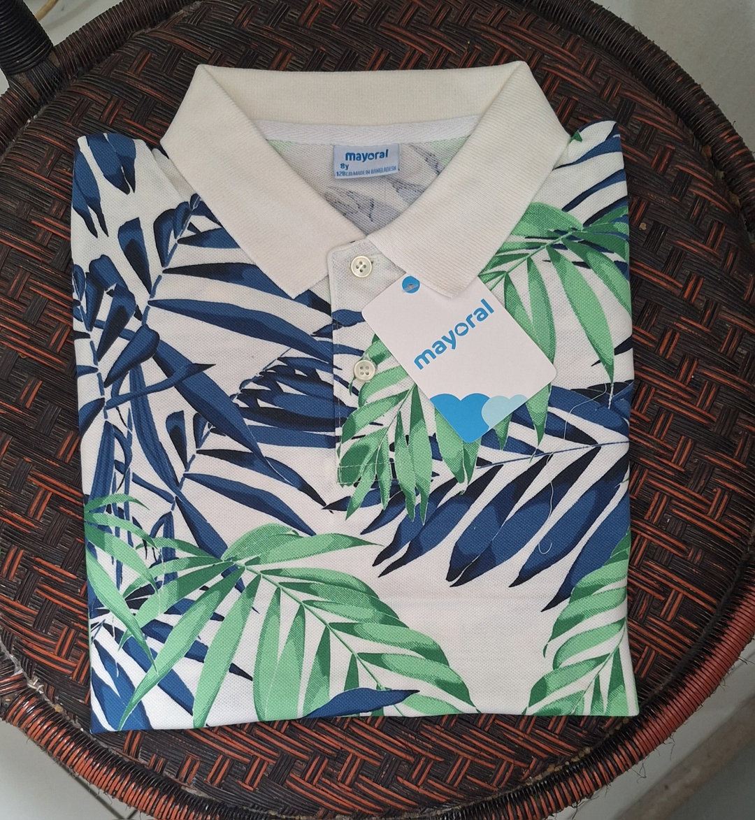Polo feuilles vertes
