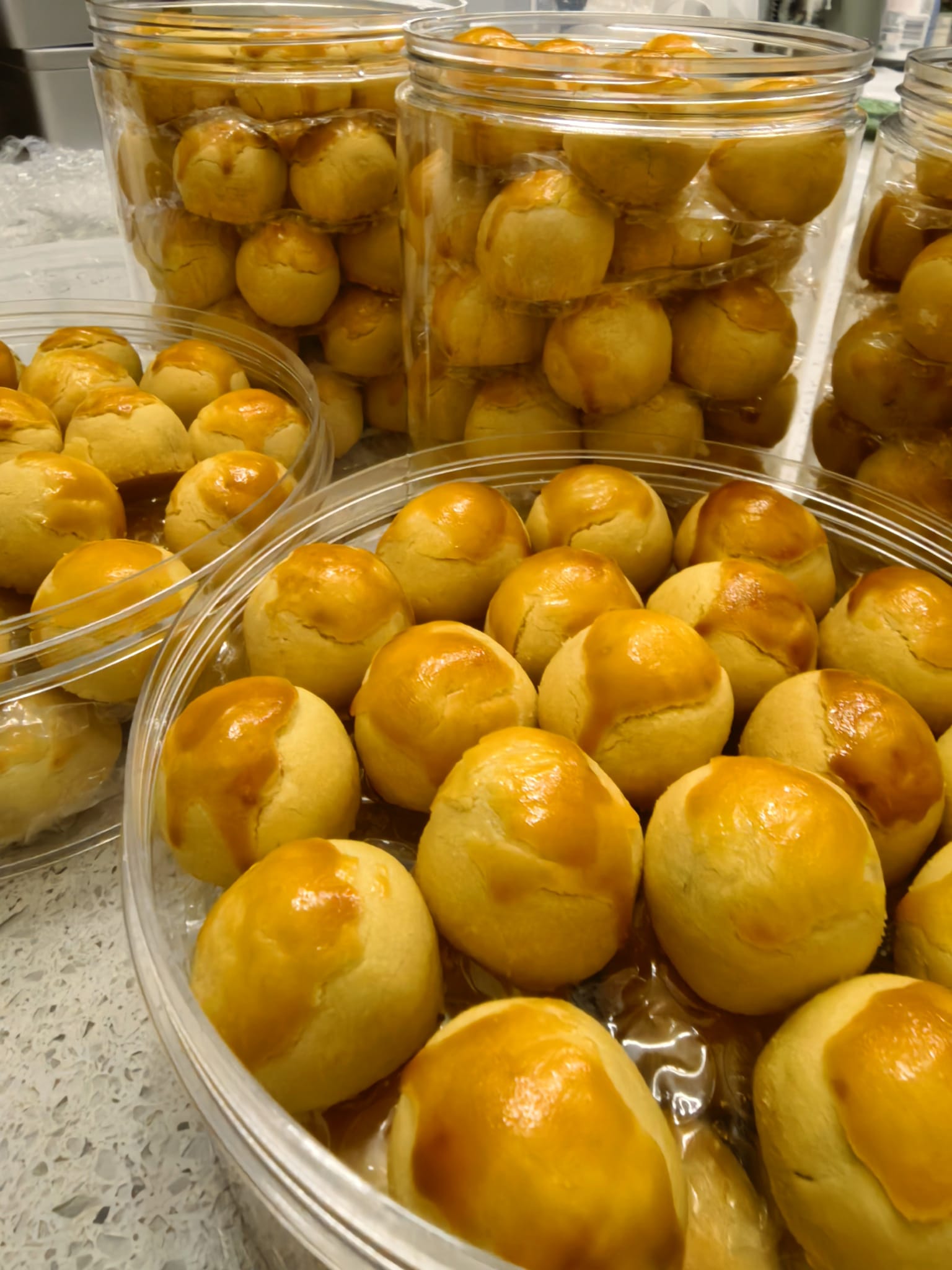Premium Golden Pineapple Ball - Big Bottle_0