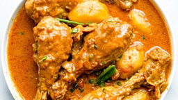 CURRY CHICEKN WITH POTATO 
