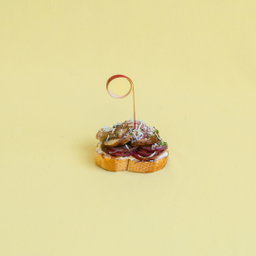 Caramelized Mushroom (Crostini Set of 20)