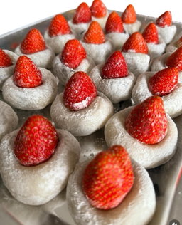딸기 찹쌀떡 Strawberry Mochi
