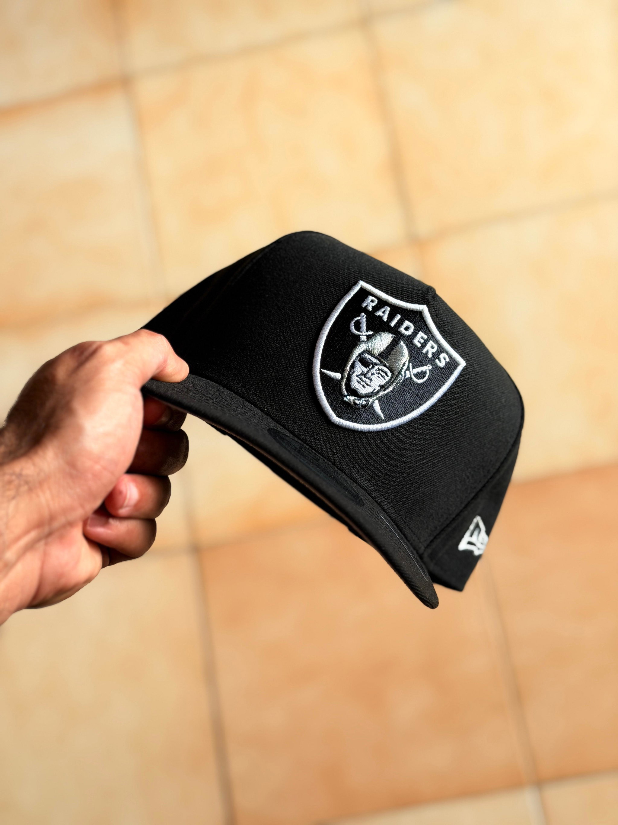 9FIFTY A-Frame -  Las Vegas Raiders Black Classic Edition_2