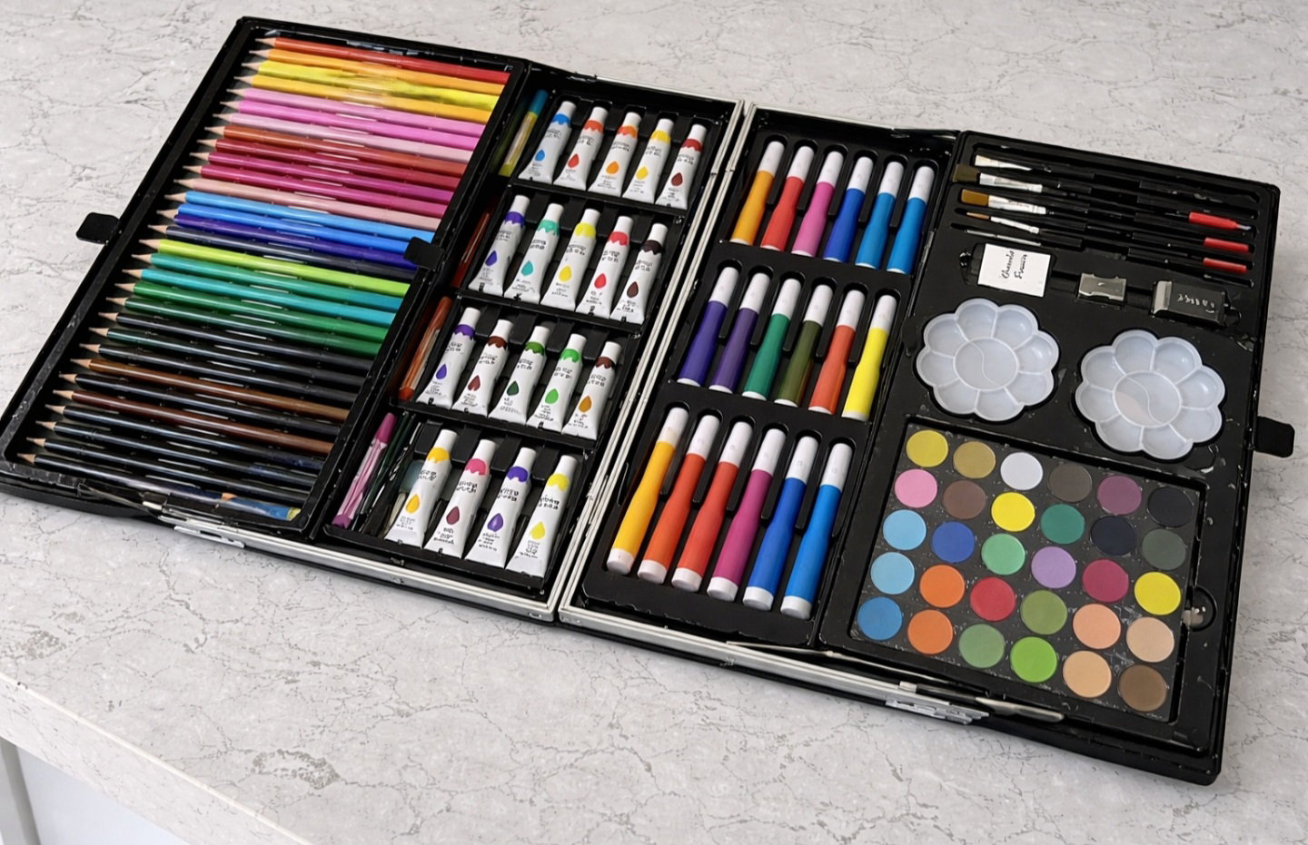 Children Art/coloring Set with markers, crayons, paint etc_1