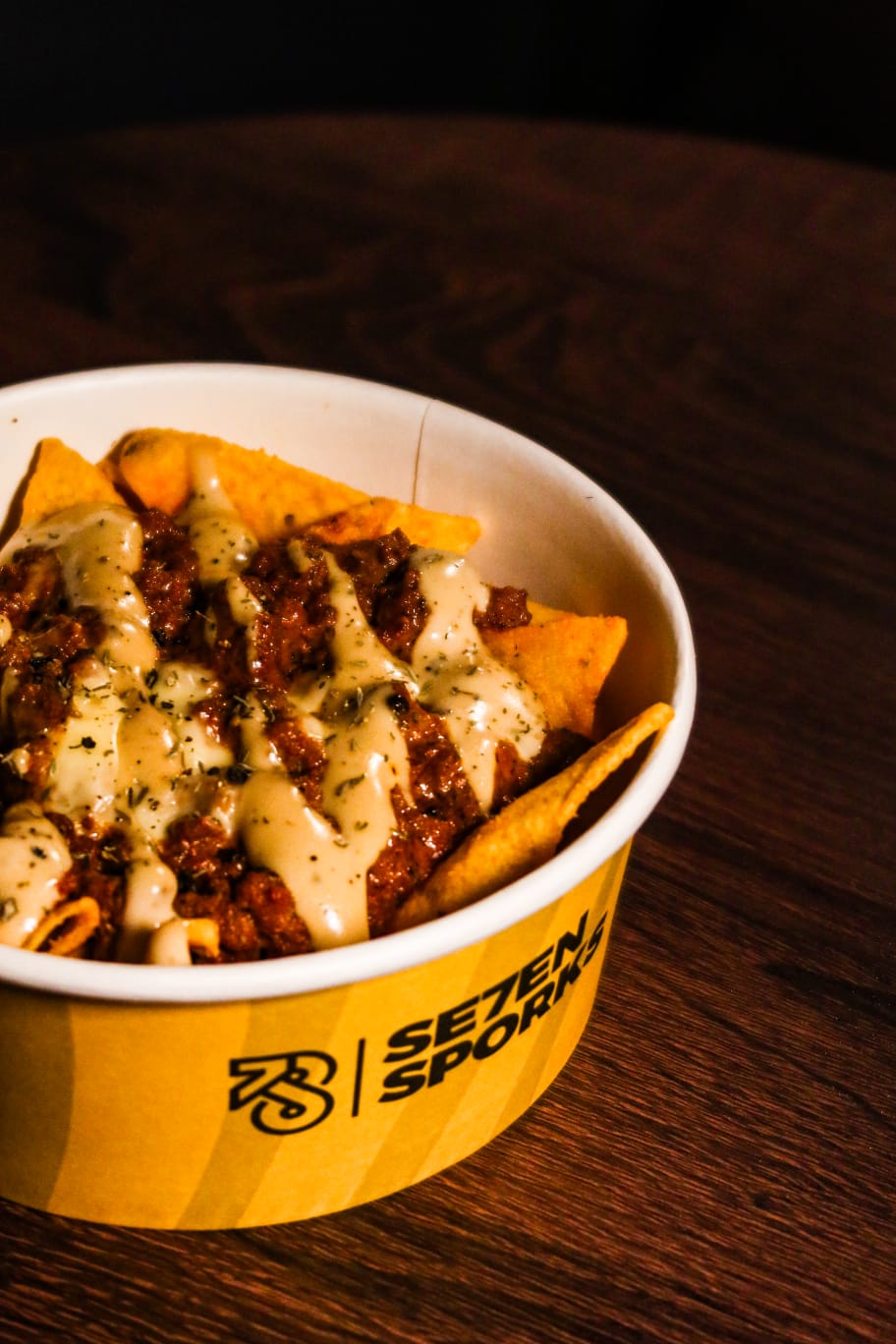 BOLOGNAISE NACHOS