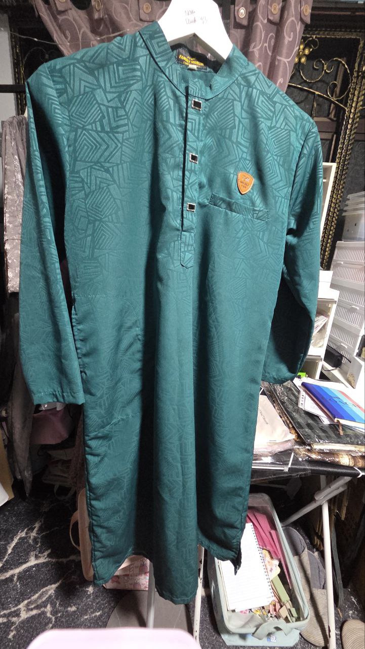 PL FAMILY MUSLIM Emerald Green Tunic, Size 10, PTP 49