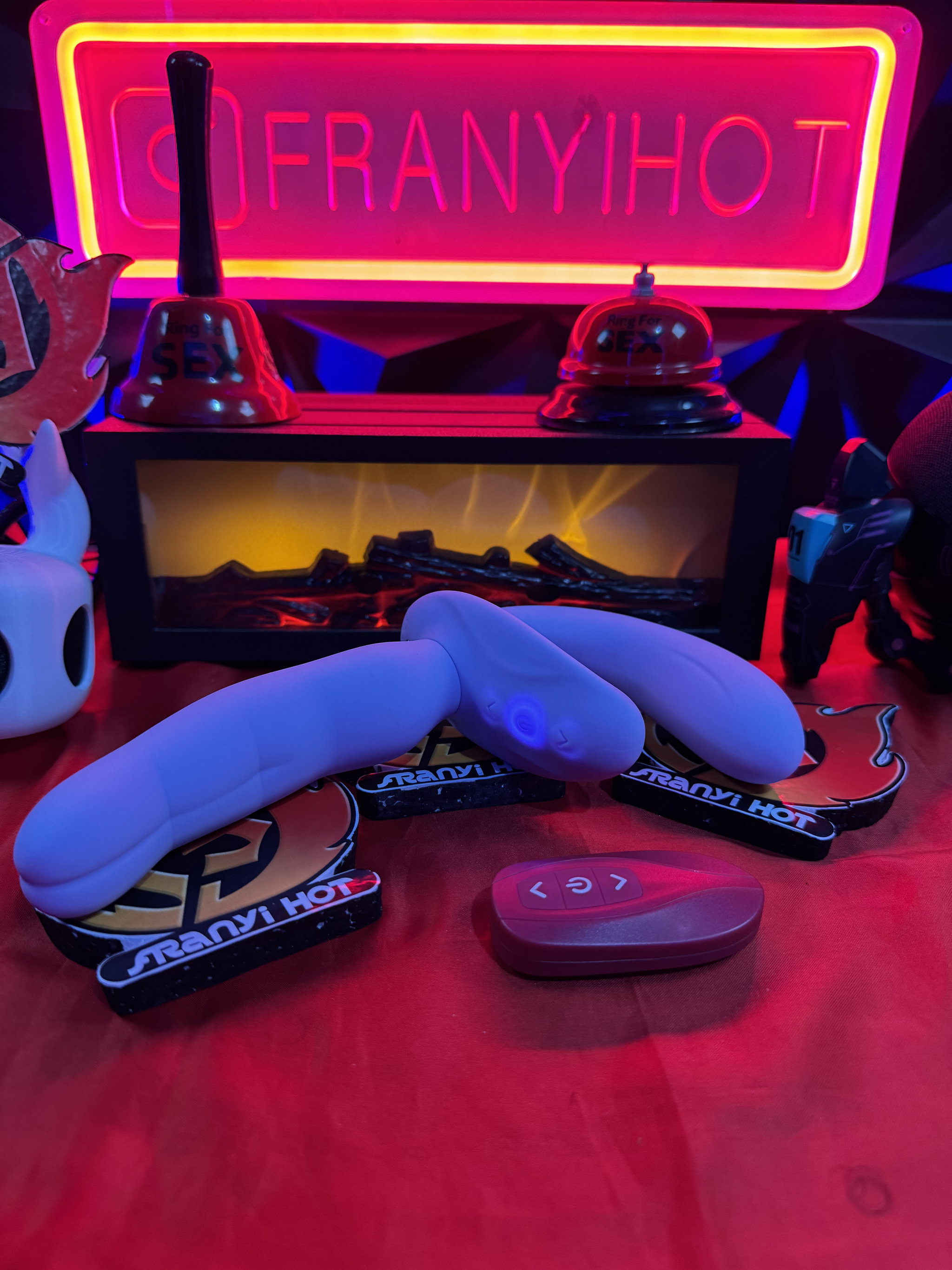 Vibrador de triple estimulación a control remoto _2