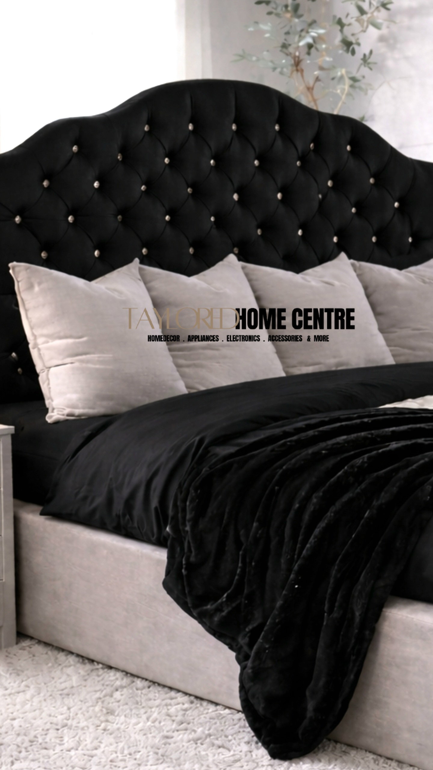 Upposted Headboard  Size King (Available In Black, Silver, Cream_1