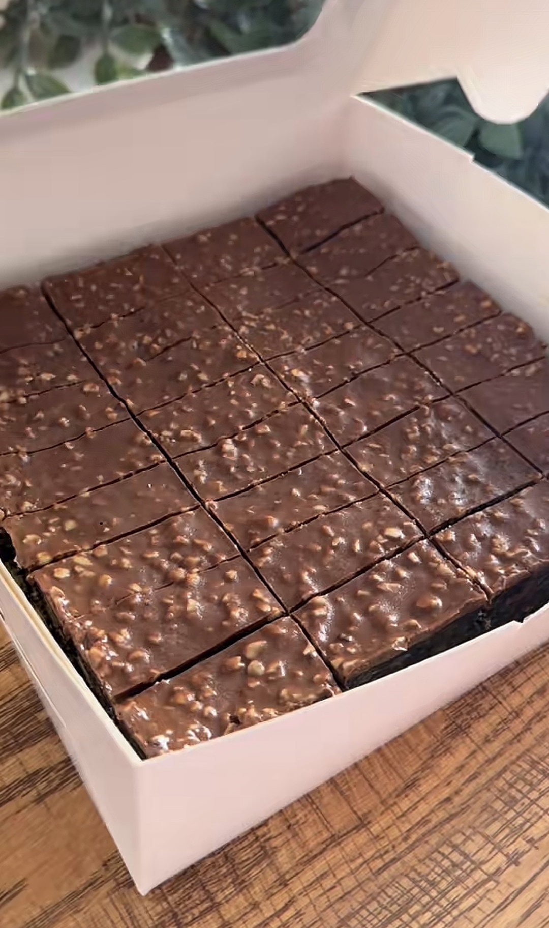 KEK BATIK FERRERO ROCHER