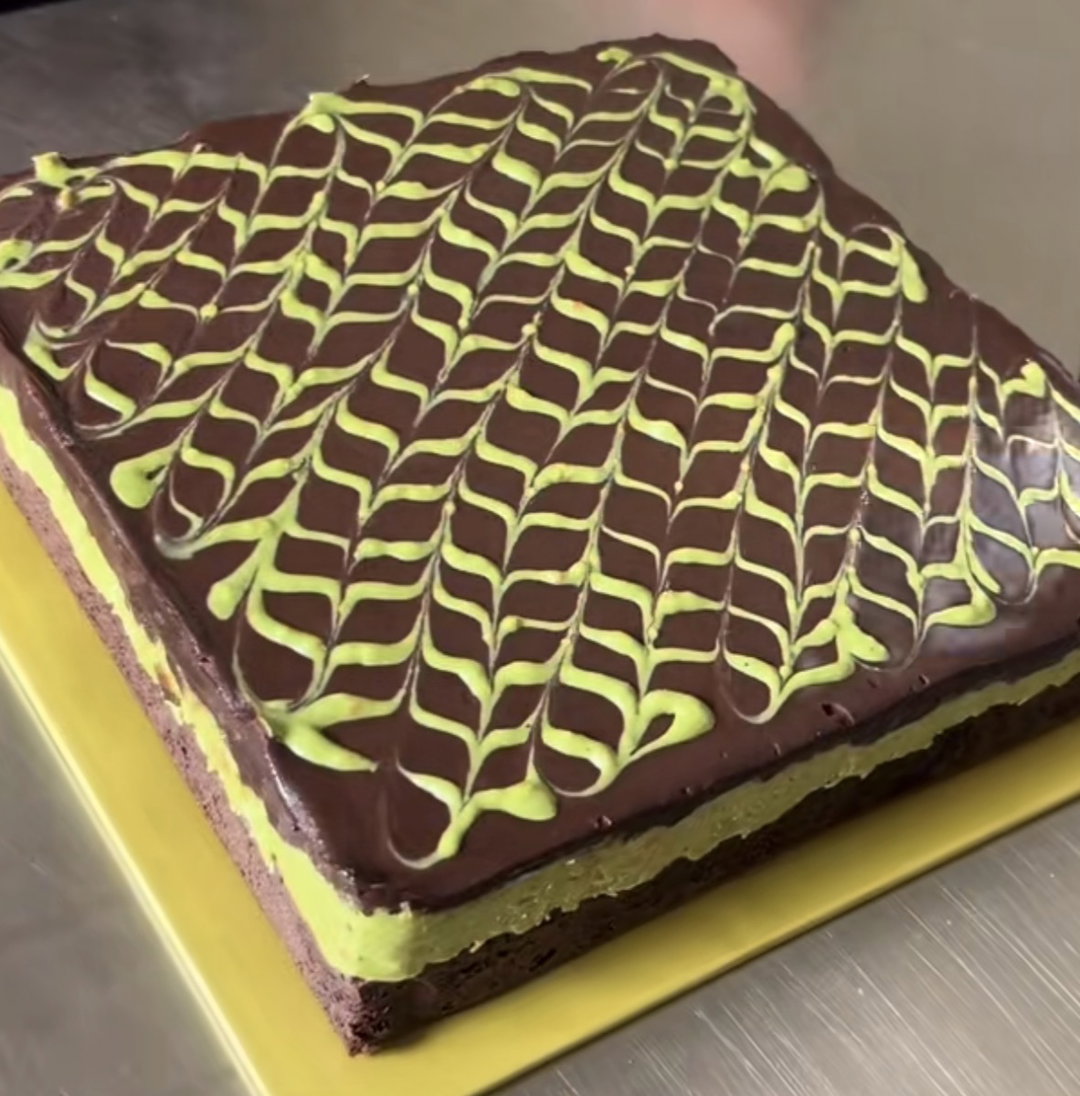 KUNAFA PISTACHIO CHOCOLATE CAKE