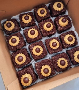 ᴍɪɴɪᴄᴀᴋᴇs 🍰