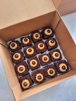 ᴍɪɴɪᴄᴀᴋᴇs 🍰