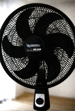 Bluesonik 18" non remote standing fan