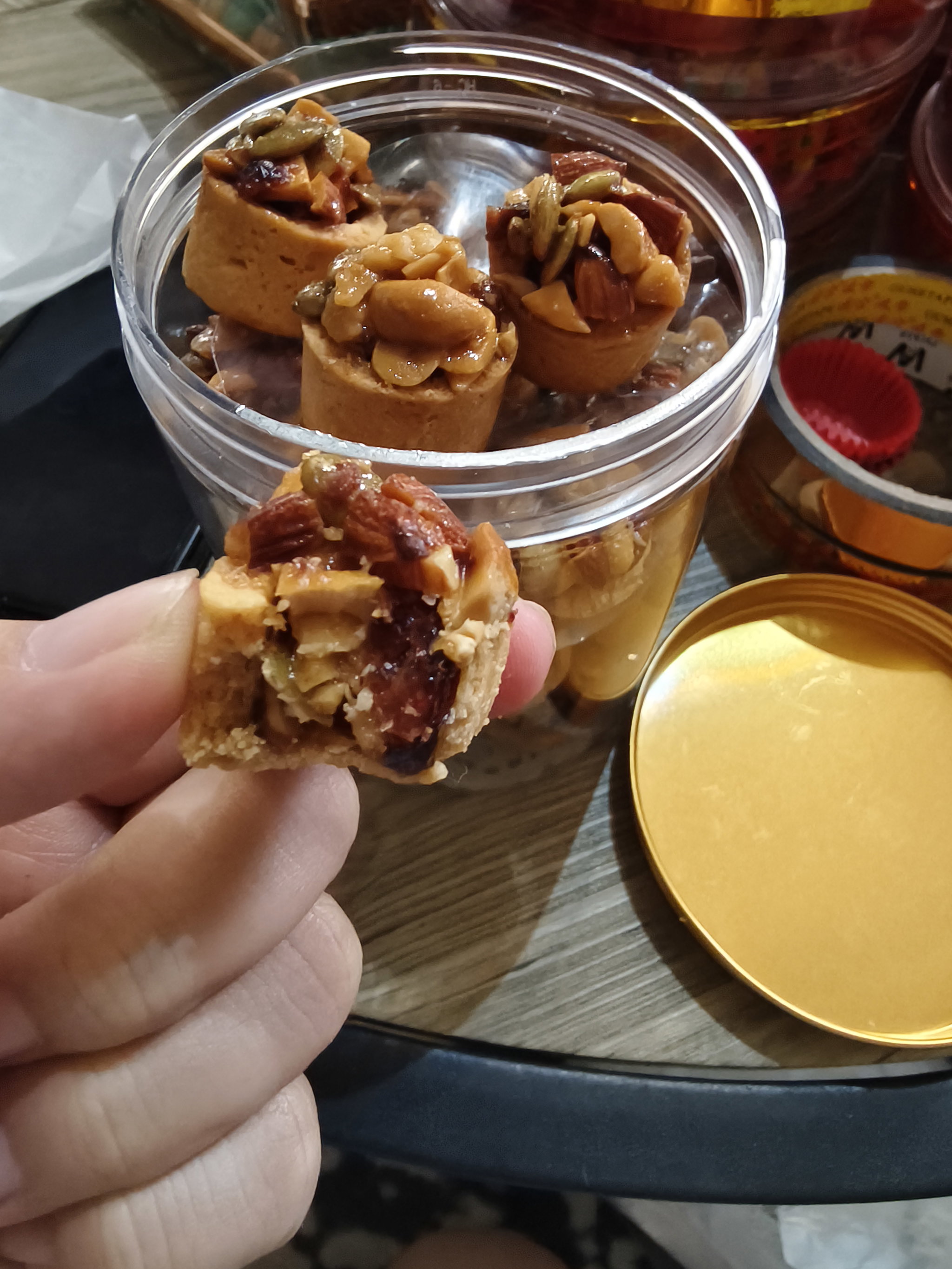 Mix Nuts Tartless (New)_1