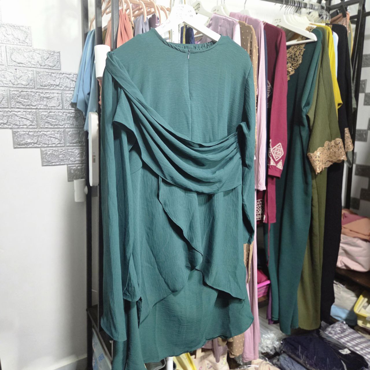 BN Emerald Green Skirt Set, Size L, PTP 57_0