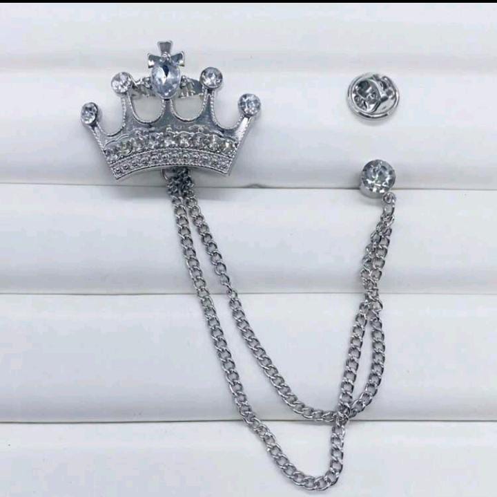 Broche de costume royale à chaîne double – Couronne argentée_3