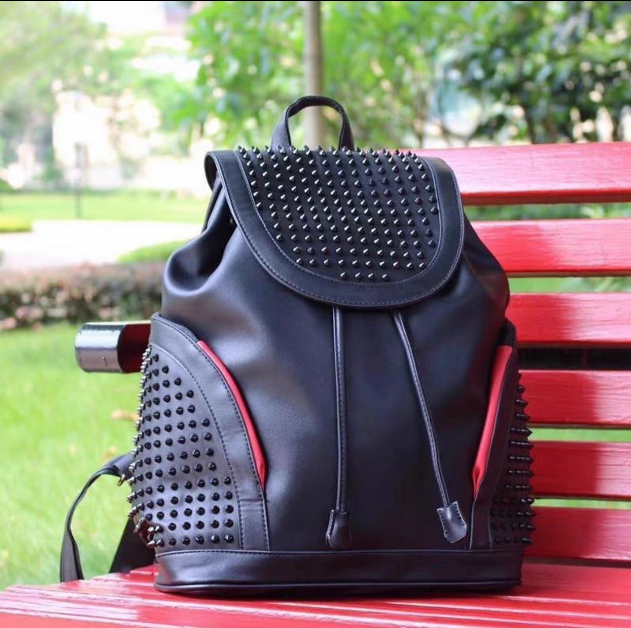 Sac à dos Christian Louboutin_2
