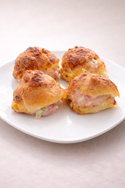 Gougère with Crabstick and Homemade Mayonnaise