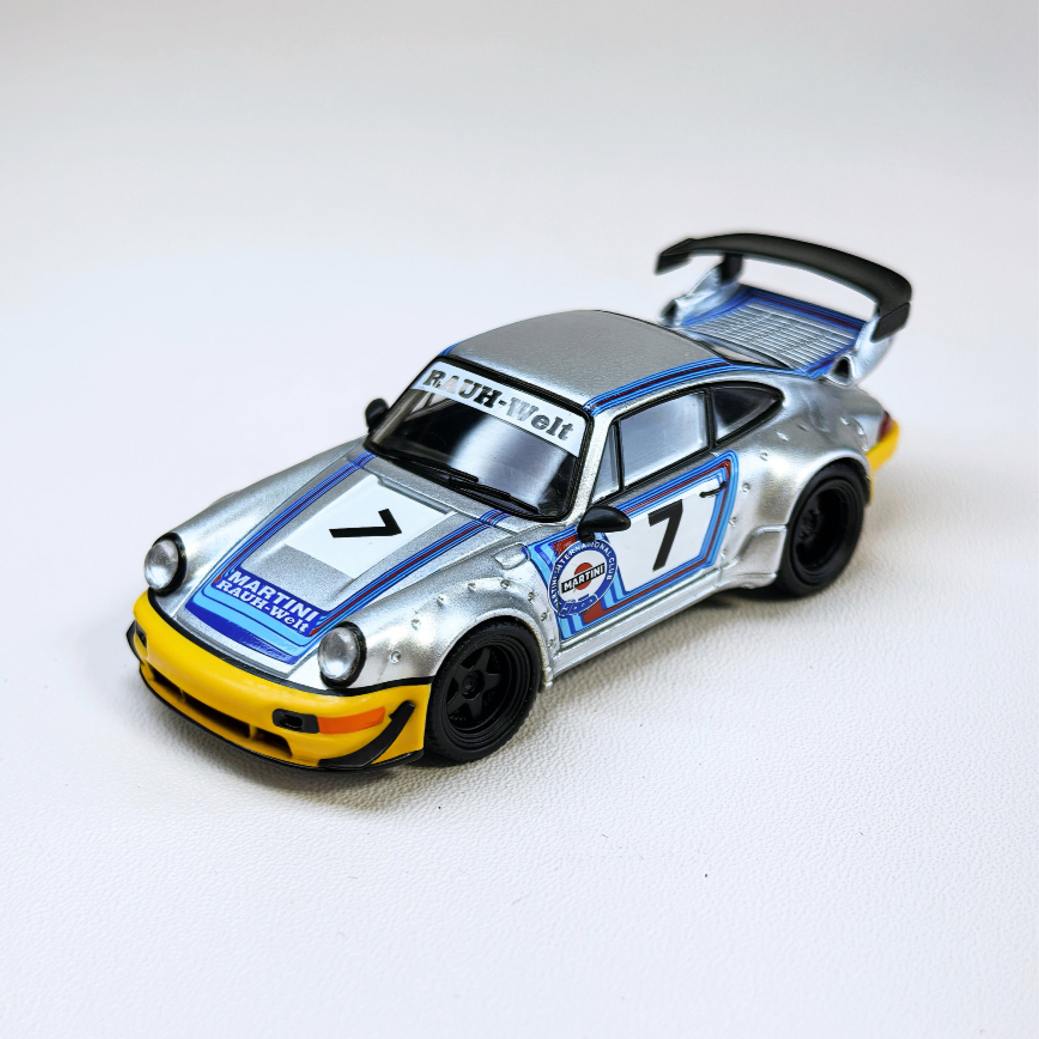 MODEL MODEL 1/64 PORSCHE RWB 964_1