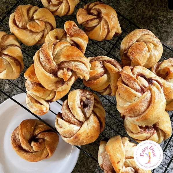 Cinnamon Knots