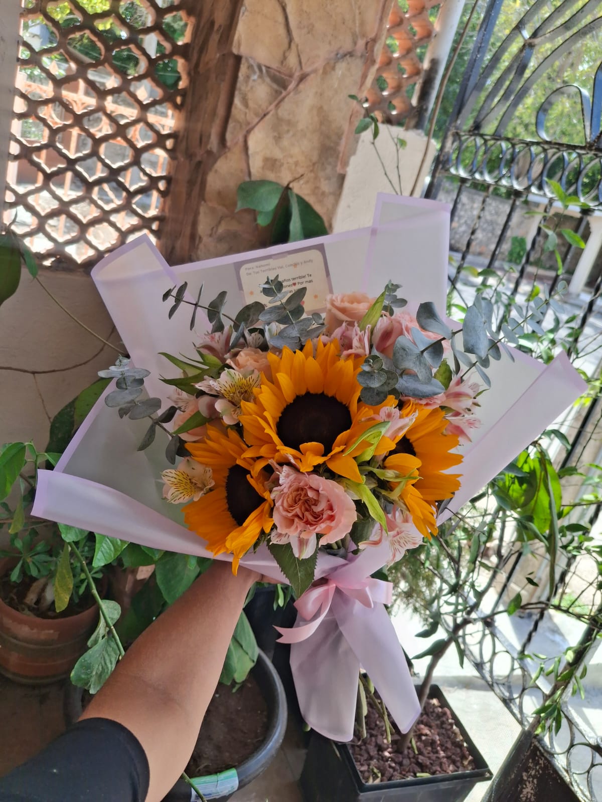 Sol Radiante - Bouquet Floral_0