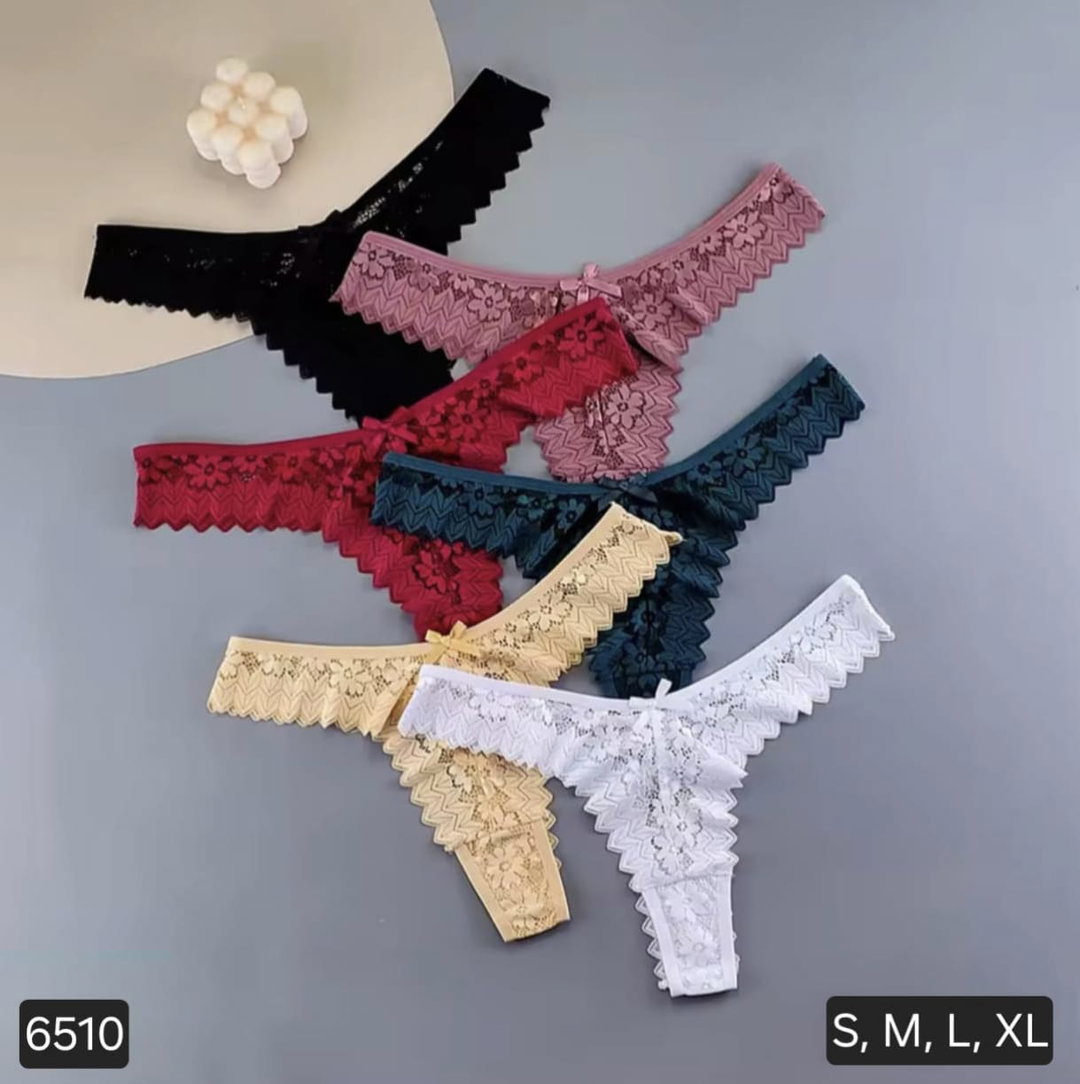 Tanga de encaje stretch